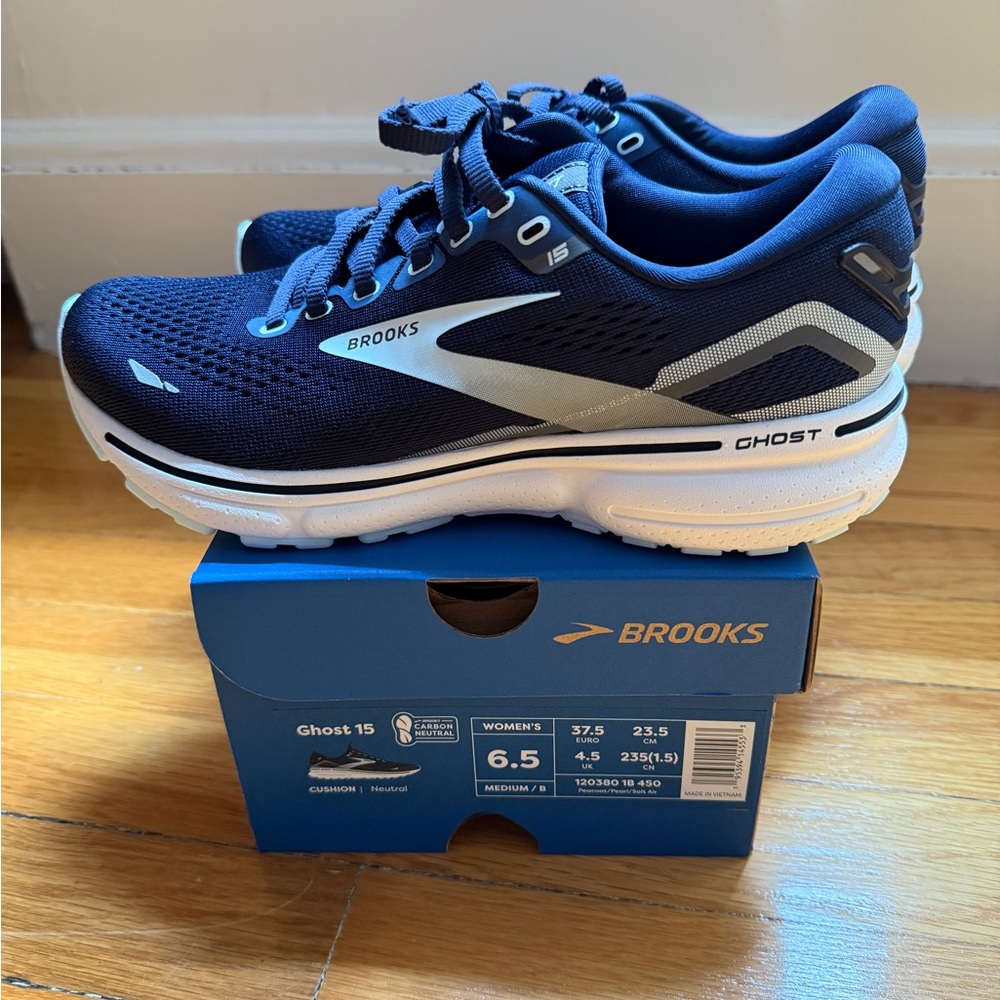 Brooks Cushioned Navy Sneakers